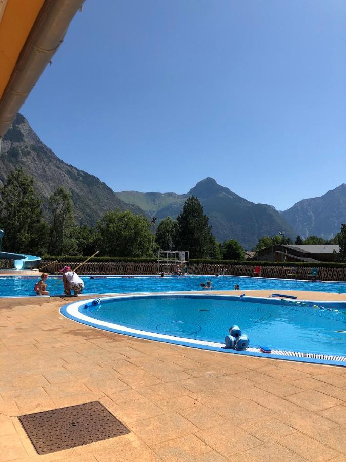 La Maison De La Montagne Le Bourg-dʼOisans Exterior foto